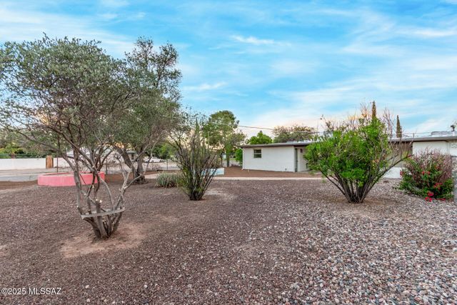 6112 E 25th Street, Tucson, AZ 85711