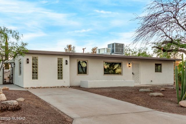 6112 E 25th Street, Tucson, AZ 85711