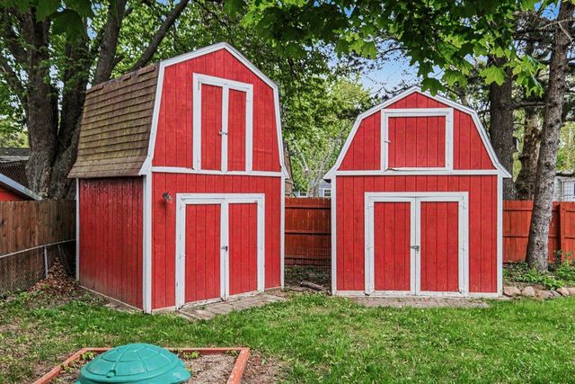1230 Peachwood Drive, Flint, MI 48507