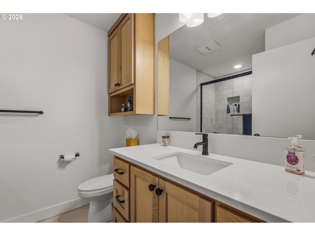 2418 SADDLE Ct, West Linn, OR 97068