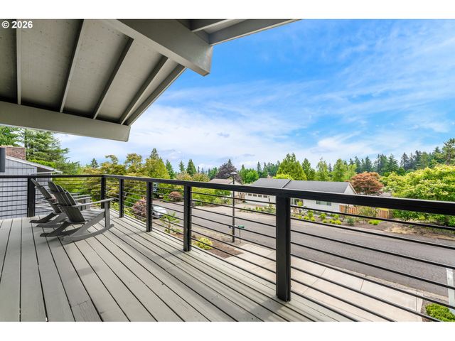 2418 SADDLE Ct, West Linn, OR 97068