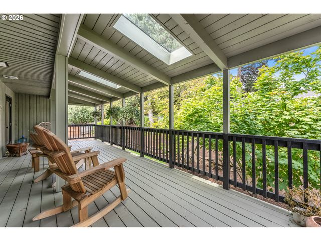 2418 SADDLE Ct, West Linn, OR 97068