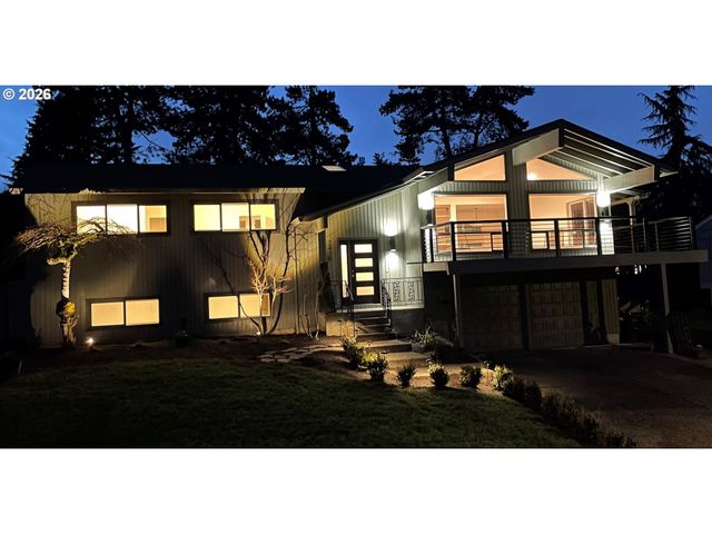 2418 SADDLE Ct, West Linn, OR 97068
