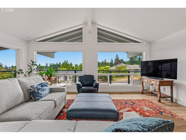 2418 SADDLE Ct, West Linn, OR 97068