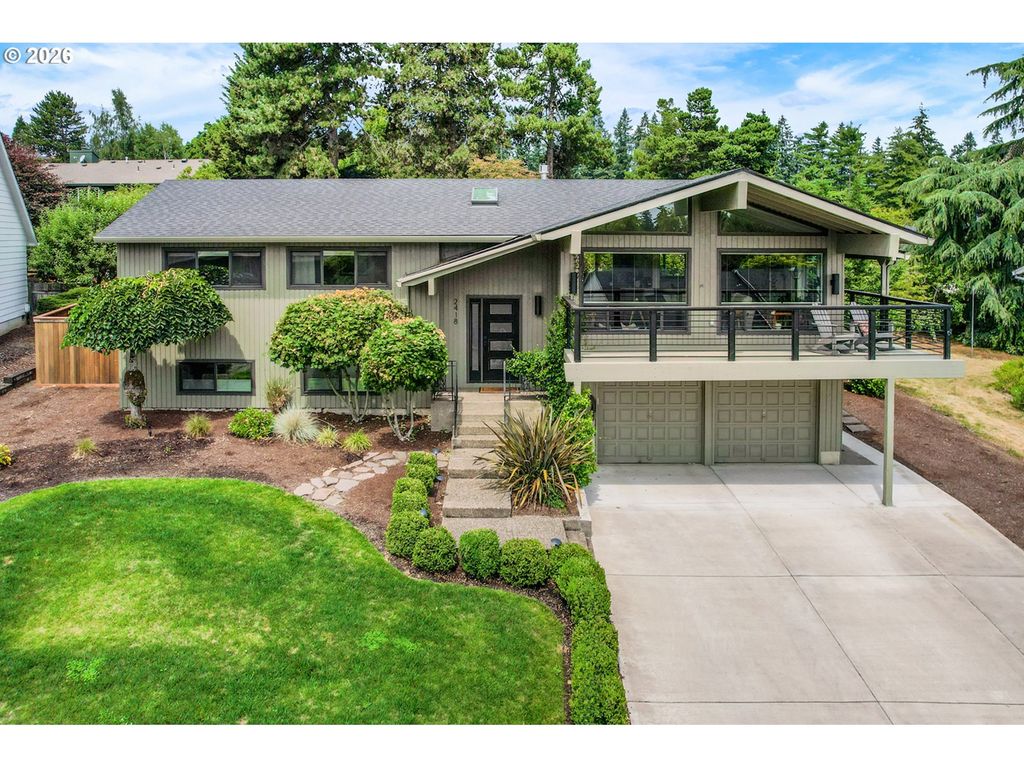 2418 SADDLE Ct, West Linn, OR 97068
