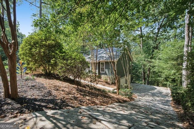 98 Geraldine Drive SE, Smyrna, GA 30082