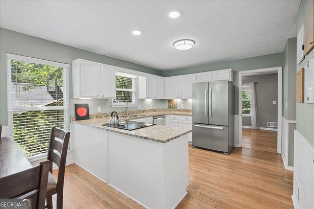 98 Geraldine Drive SE, Smyrna, GA 30082