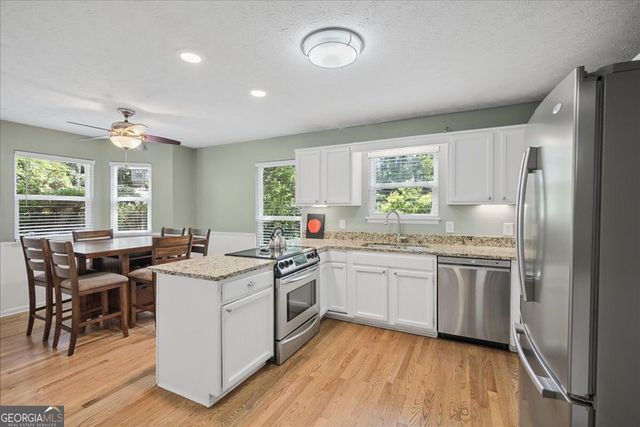 98 Geraldine Drive SE, Smyrna, GA 30082