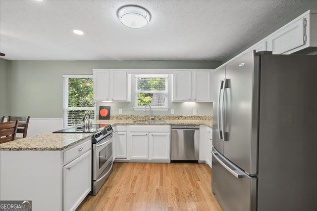 98 Geraldine Drive SE, Smyrna, GA 30082