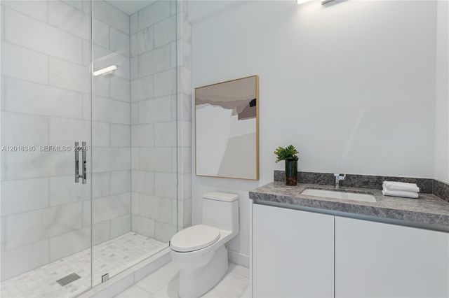 175 SE 25th road 1601, Miami, FL 33129