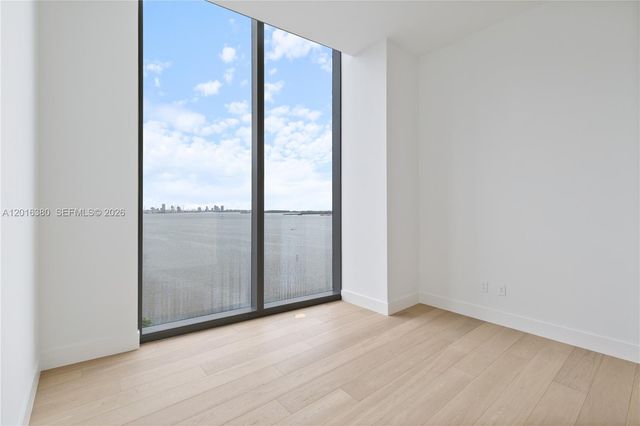 175 SE 25th road 1601, Miami, FL 33129