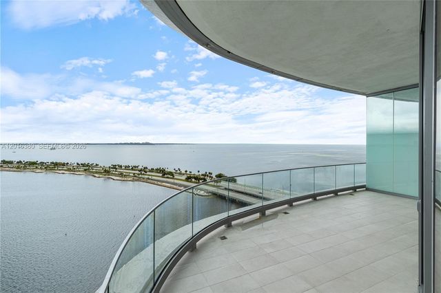 175 SE 25th road 1601, Miami, FL 33129