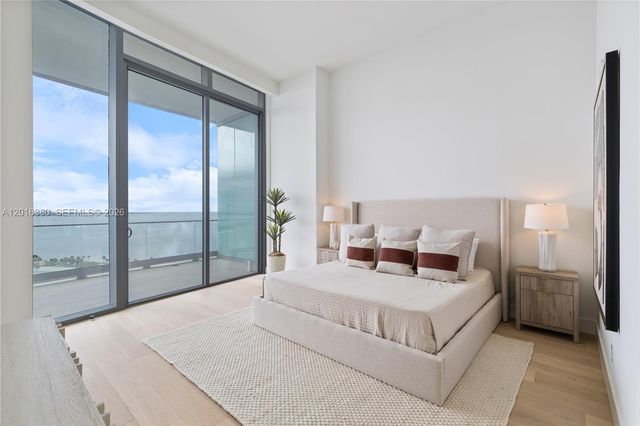 175 SE 25th road 1601, Miami, FL 33129