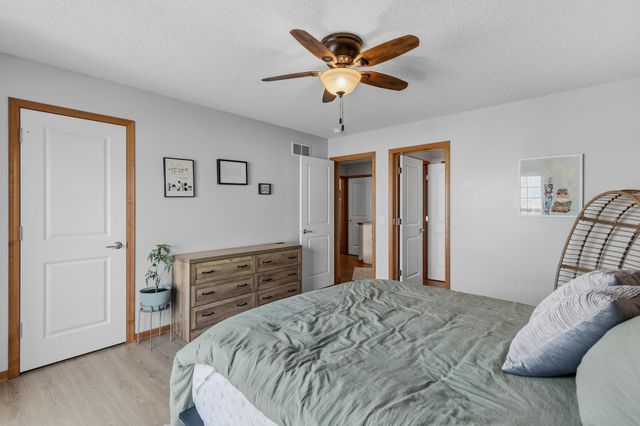 15361 Falk Drive N, Hugo, MN 55038