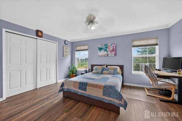 1008 Blossom Circle, South Brunswick, NJ 08810