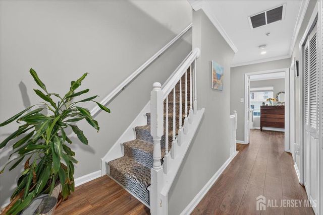 1008 Blossom Circle, South Brunswick, NJ 08810