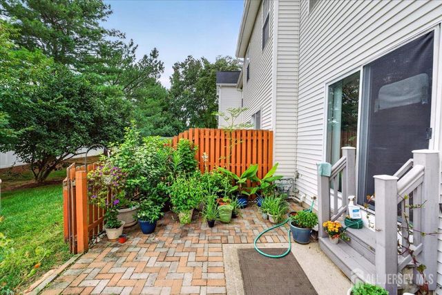 1008 Blossom Circle, South Brunswick, NJ 08810