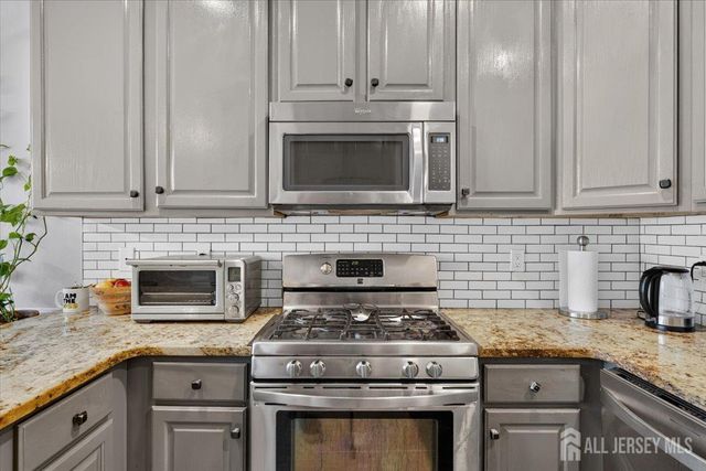 1008 Blossom Circle, South Brunswick, NJ 08810