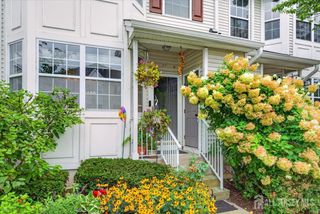1008 Blossom Circle, South Brunswick, NJ 08810