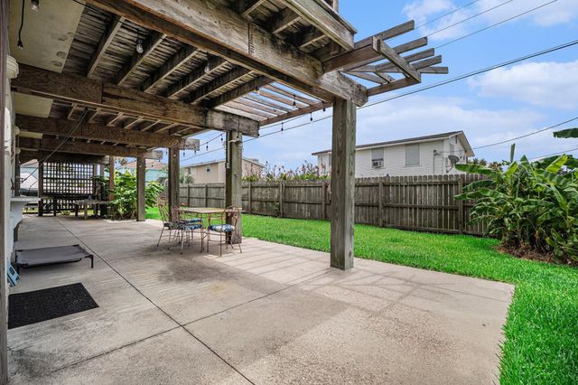 16615 Mansvelt Road, Jamaica Beach, TX 77554