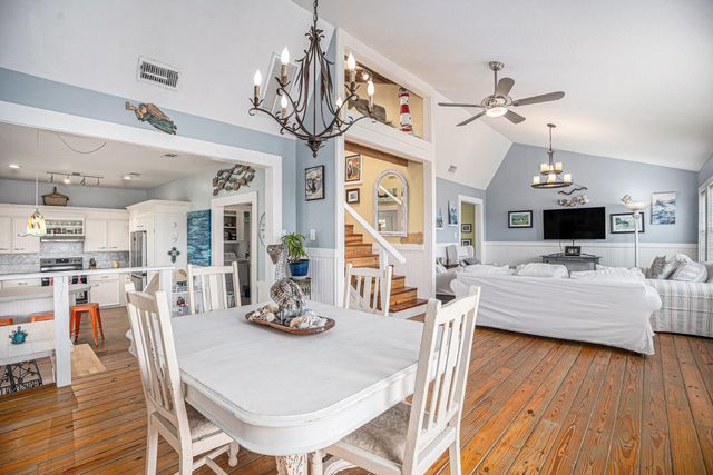 16615 Mansvelt Road, Jamaica Beach, TX 77554