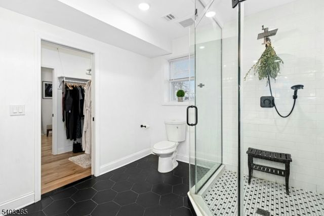 721 Summit St, Linden City, NJ 07036