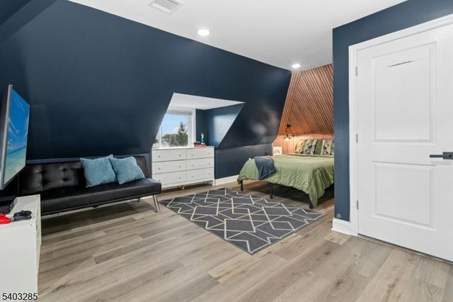 721 Summit St, Linden City, NJ 07036