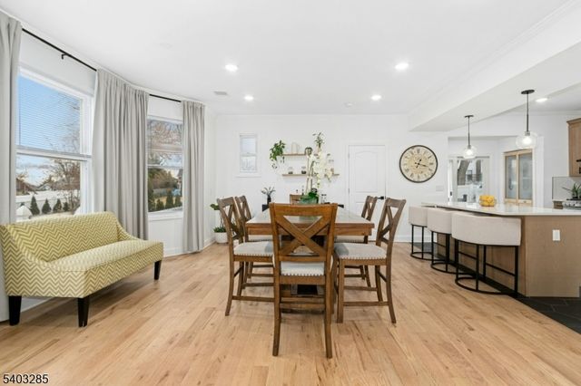 721 Summit St, Linden City, NJ 07036