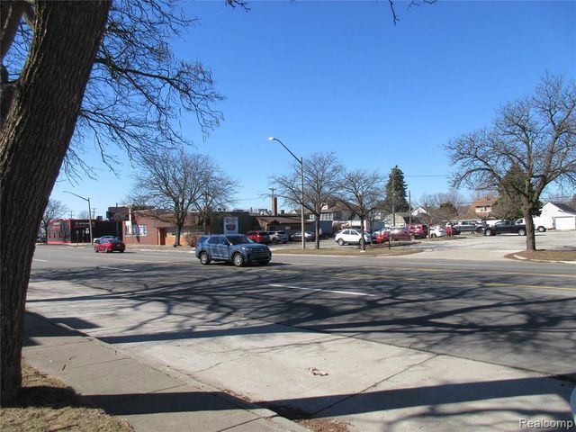 1219 Eureka Avenue, Wyandotte, MI 48192