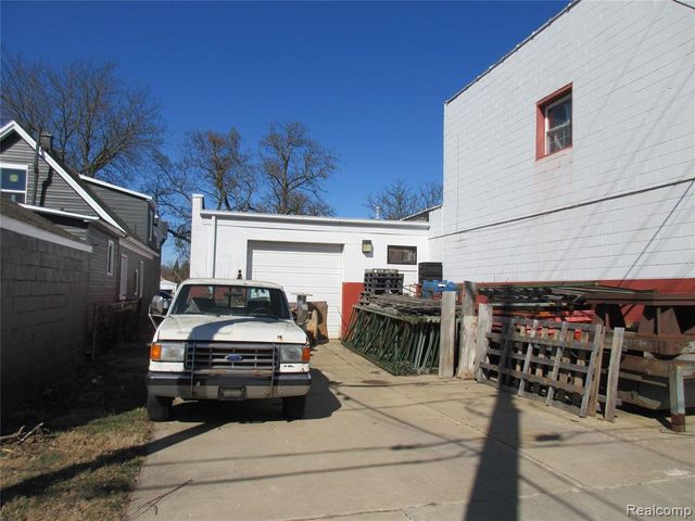 1219 Eureka Avenue, Wyandotte, MI 48192