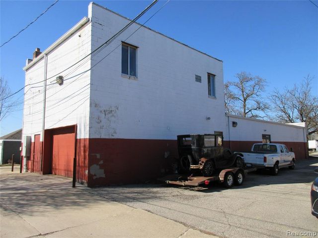 1219 Eureka Avenue, Wyandotte, MI 48192