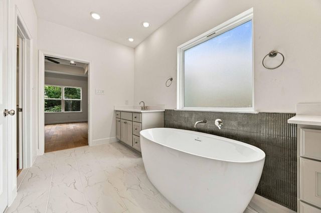4207 Driscoll Street, Houston, TX 77098