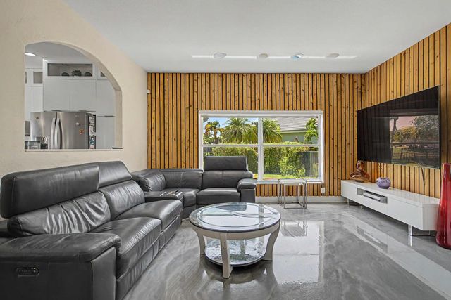 6272 NW 108TH Way, Parkland, FL 33076