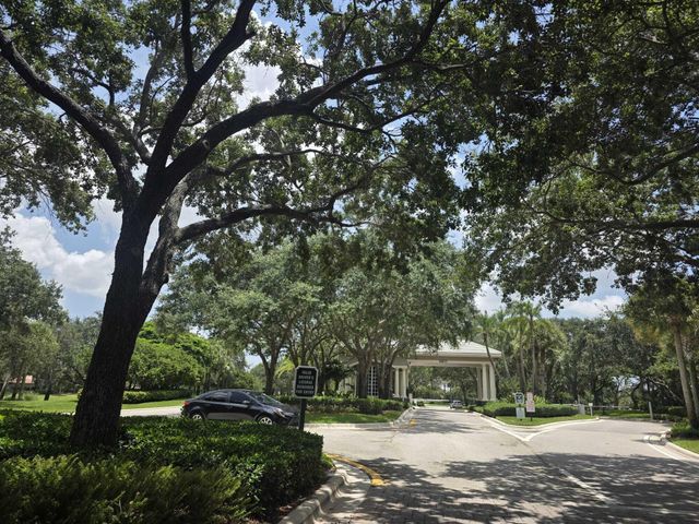 6272 NW 108TH Way, Parkland, FL 33076