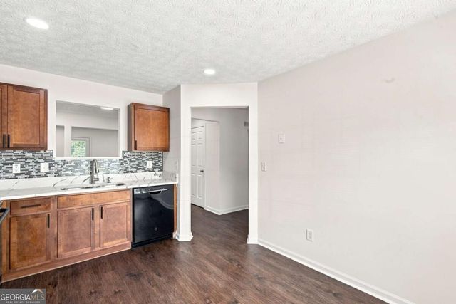 8399 Carlington Lane, Jonesboro, GA 30236