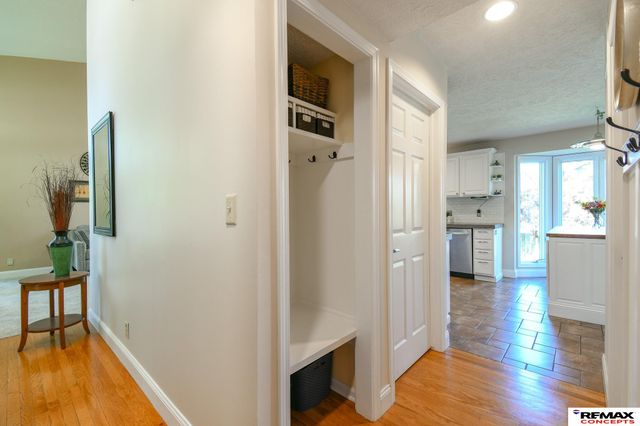7400 Karl Drive, Lincoln, NE 68516