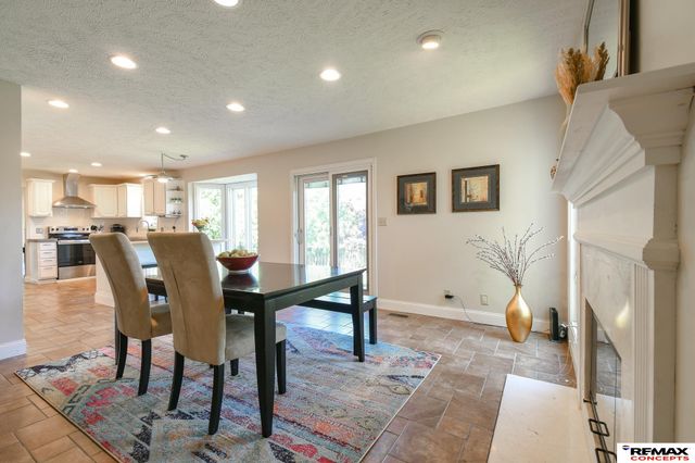 7400 Karl Drive, Lincoln, NE 68516