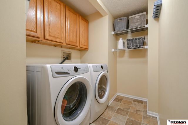 7400 Karl Drive, Lincoln, NE 68516