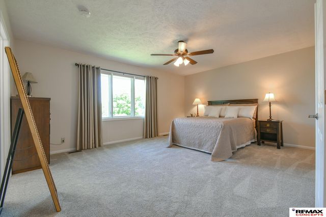 7400 Karl Drive, Lincoln, NE 68516