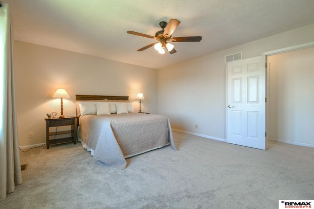 7400 Karl Drive, Lincoln, NE 68516