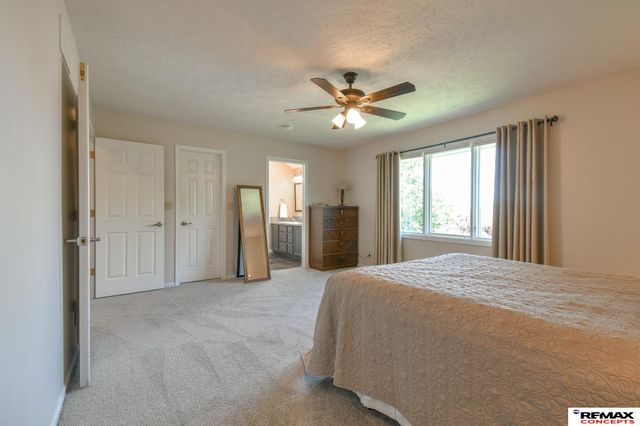 7400 Karl Drive, Lincoln, NE 68516