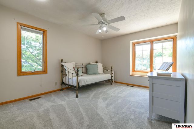 7400 Karl Drive, Lincoln, NE 68516