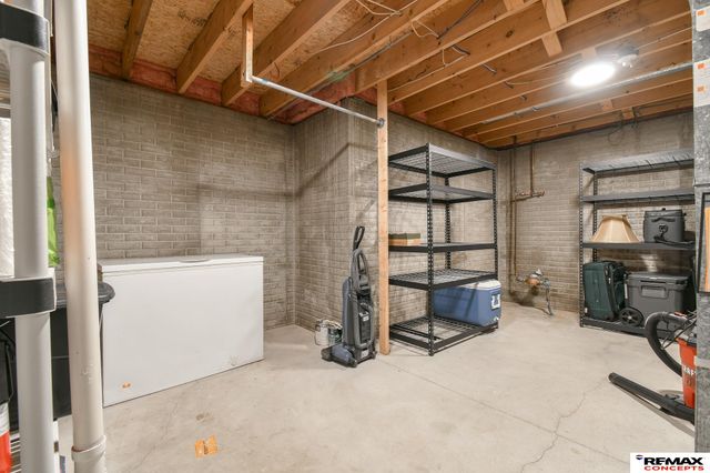 7400 Karl Drive, Lincoln, NE 68516
