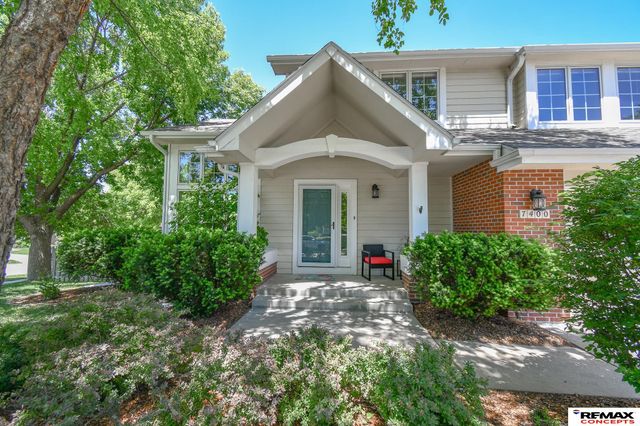 7400 Karl Drive, Lincoln, NE 68516