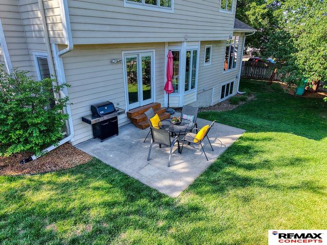 7400 Karl Drive, Lincoln, NE 68516