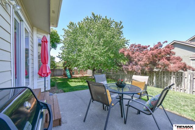 7400 Karl Drive, Lincoln, NE 68516
