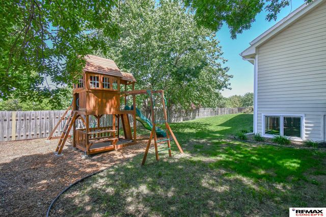 7400 Karl Drive, Lincoln, NE 68516