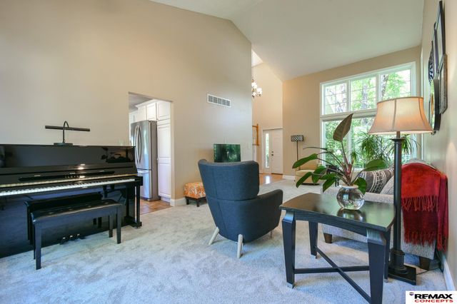 7400 Karl Drive, Lincoln, NE 68516