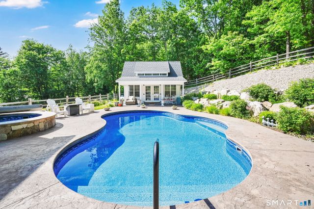 3 Windmill Lane, Canton, CT 06019
