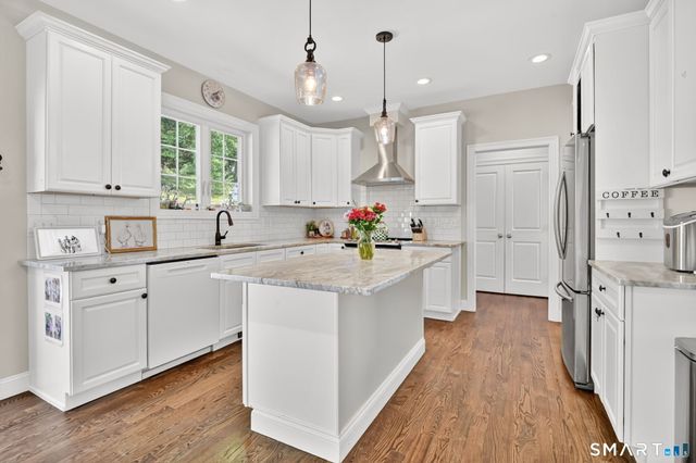 3 Windmill Lane, Canton, CT 06019